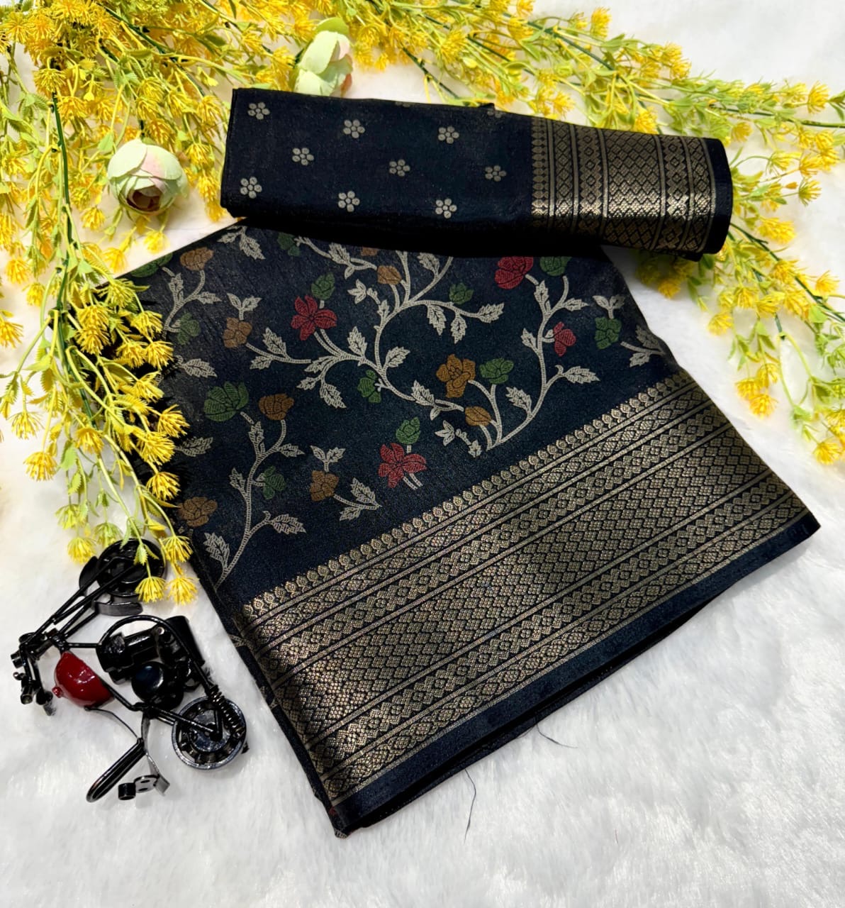 Dola silk saree with self blouse