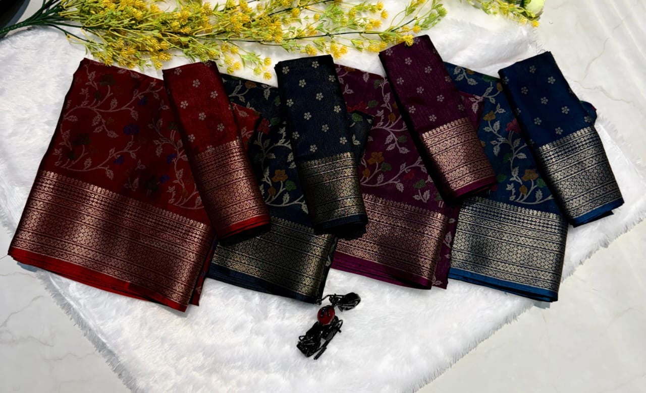 Dola silk saree with self blouse